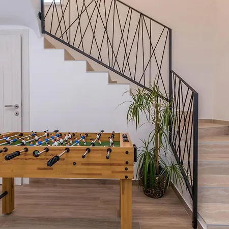 4 Bedroom Lovely In *