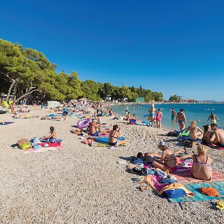 4 Bedroom Lovely In بيت للعطل