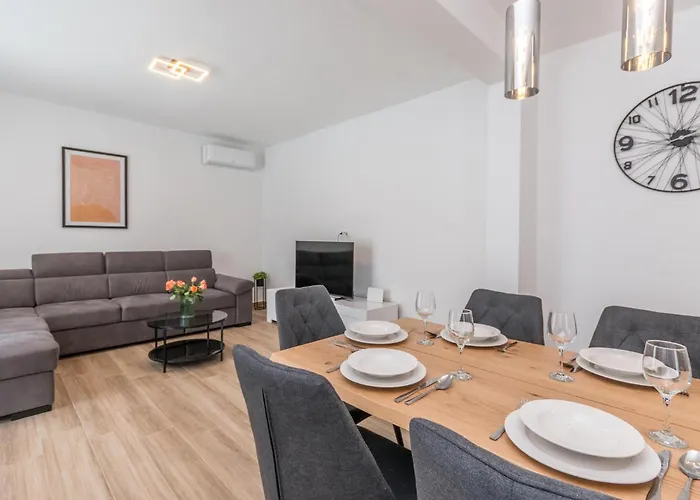 4 Bedroom Lovely In *