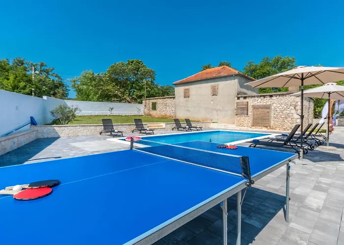 Ferienhaus 4 Bedroom Lovely In