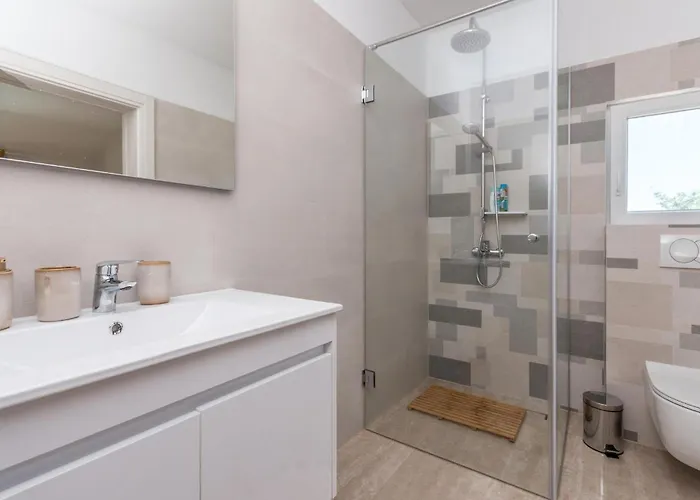 4 Bedroom Lovely In Ferienhaus *